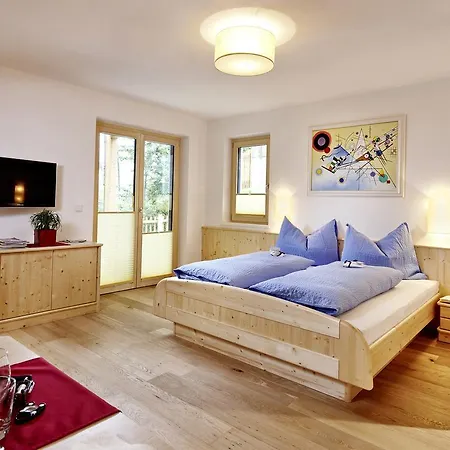 Appartement Waldhaeusl Neukirchen am Grossvenediger Room photo