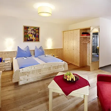 Appartement Waldhaeusl Neukirchen am Grossvenediger Room photo