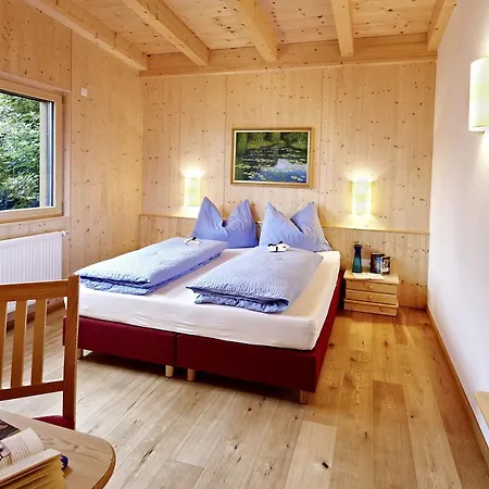 Appartement Waldhaeusl Neukirchen am Grossvenediger Room photo